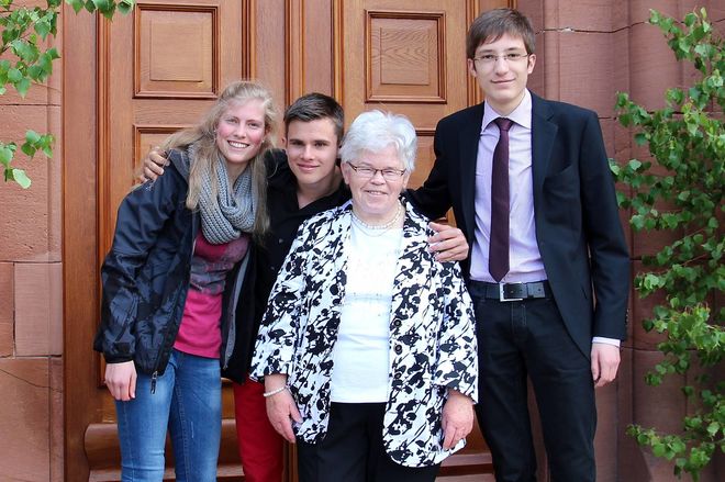 Das Küsterteam im Jahre 2012: Sabrina Beck, Simon Beck, Rosemarie Emmrich und Niklas Grob (v. l. n. r.)